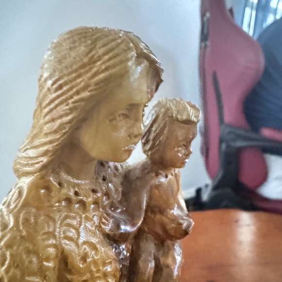 Hand Carved Olive Wood Madonna‎ and Child Statue Religious Figurine Art - Picture 14 of 16